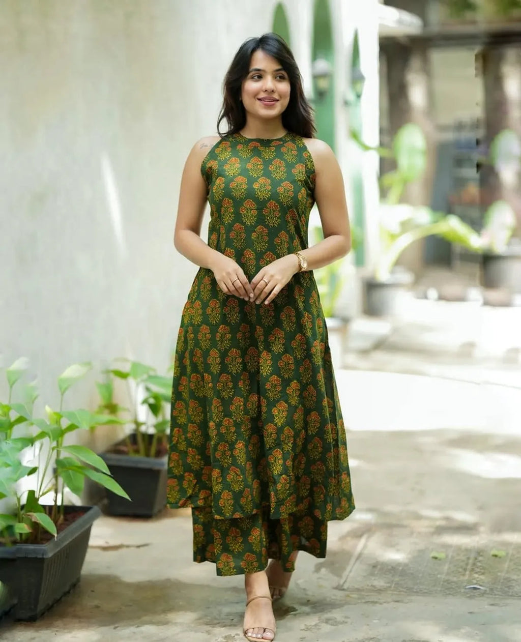 Elegant Green Floral Printed Sleeveless Kurti & Palazzo Set for Women | Casual Ethnic Co-ord Set