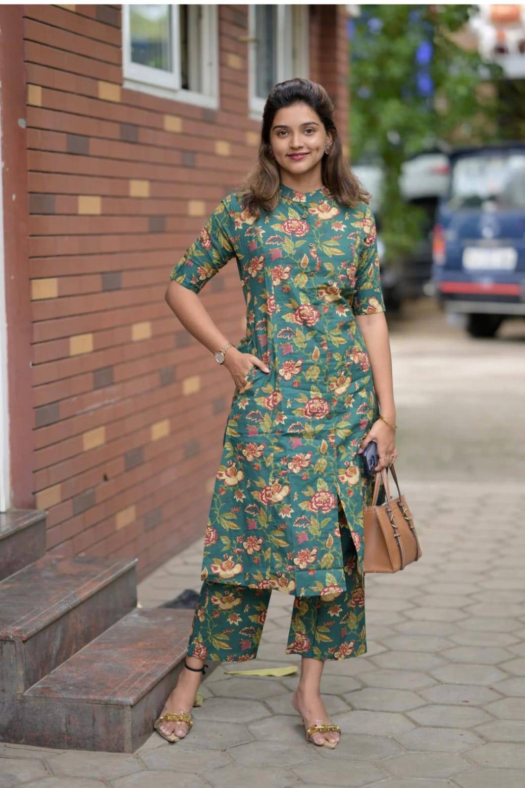 Elegant Floral Printed Kurta Set