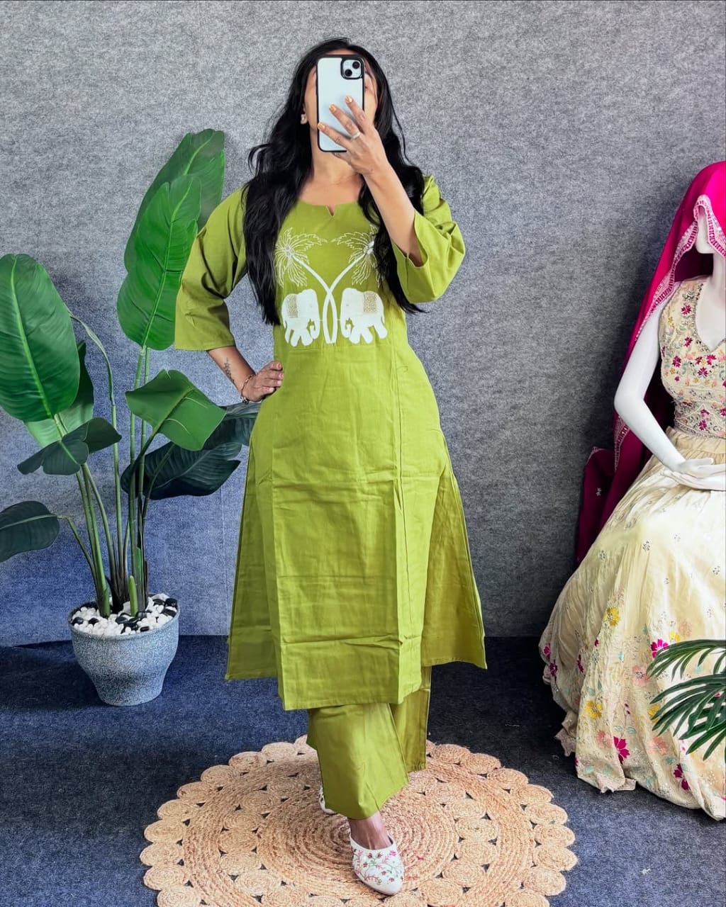 Olive Green Cotton Kurta Set With White Elephant Embroidery